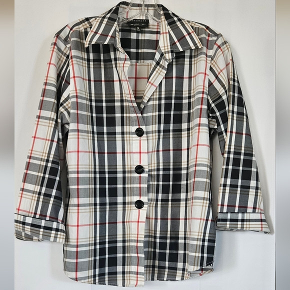 Foxcroft Wrinkle‎ Free Plaid women's long sleeve button down blouse size 8 | Poshmark