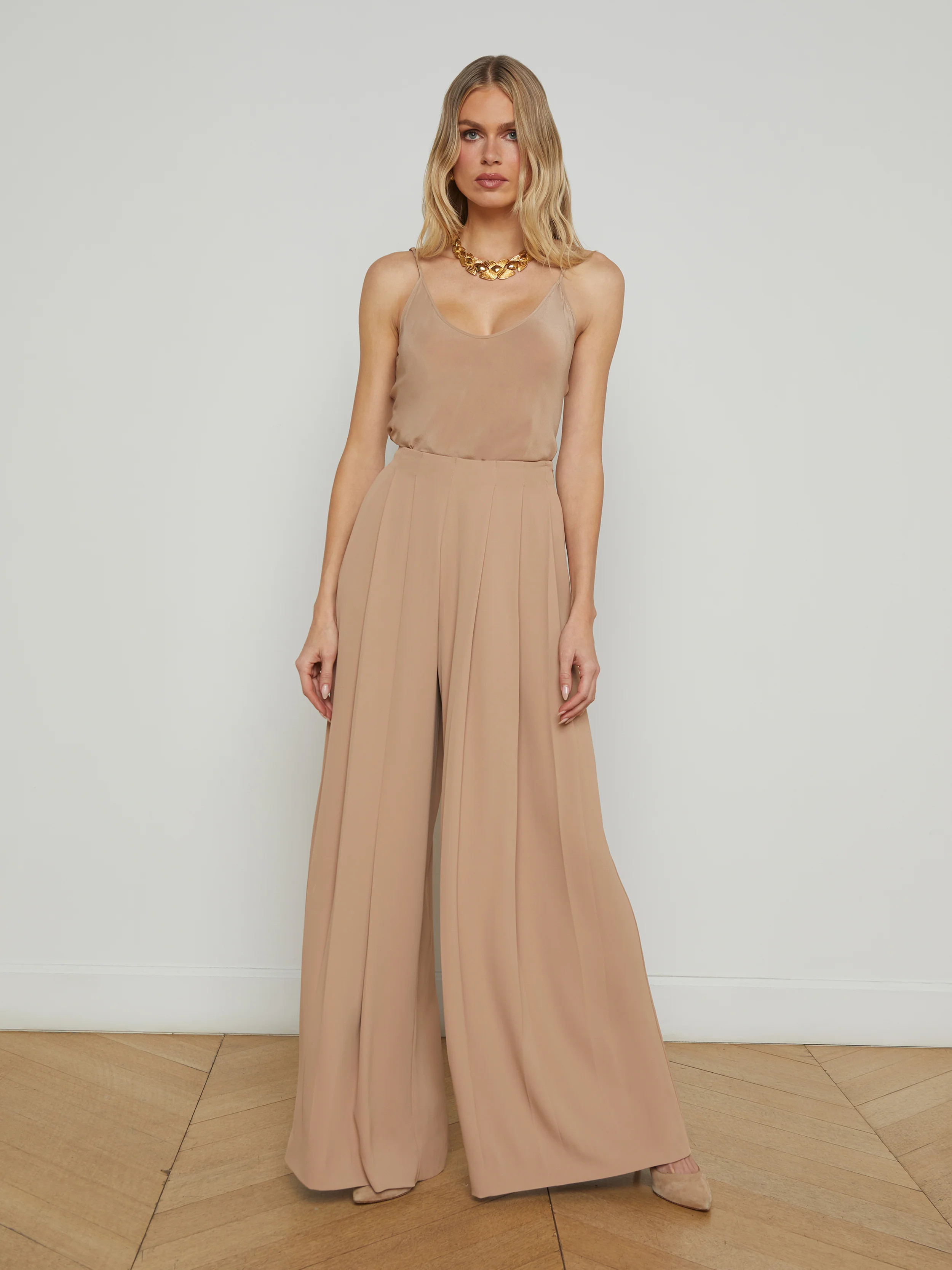 L'AGENCE - Nova Pleated Wide-Leg Pant in Cappuccino | L'Agence