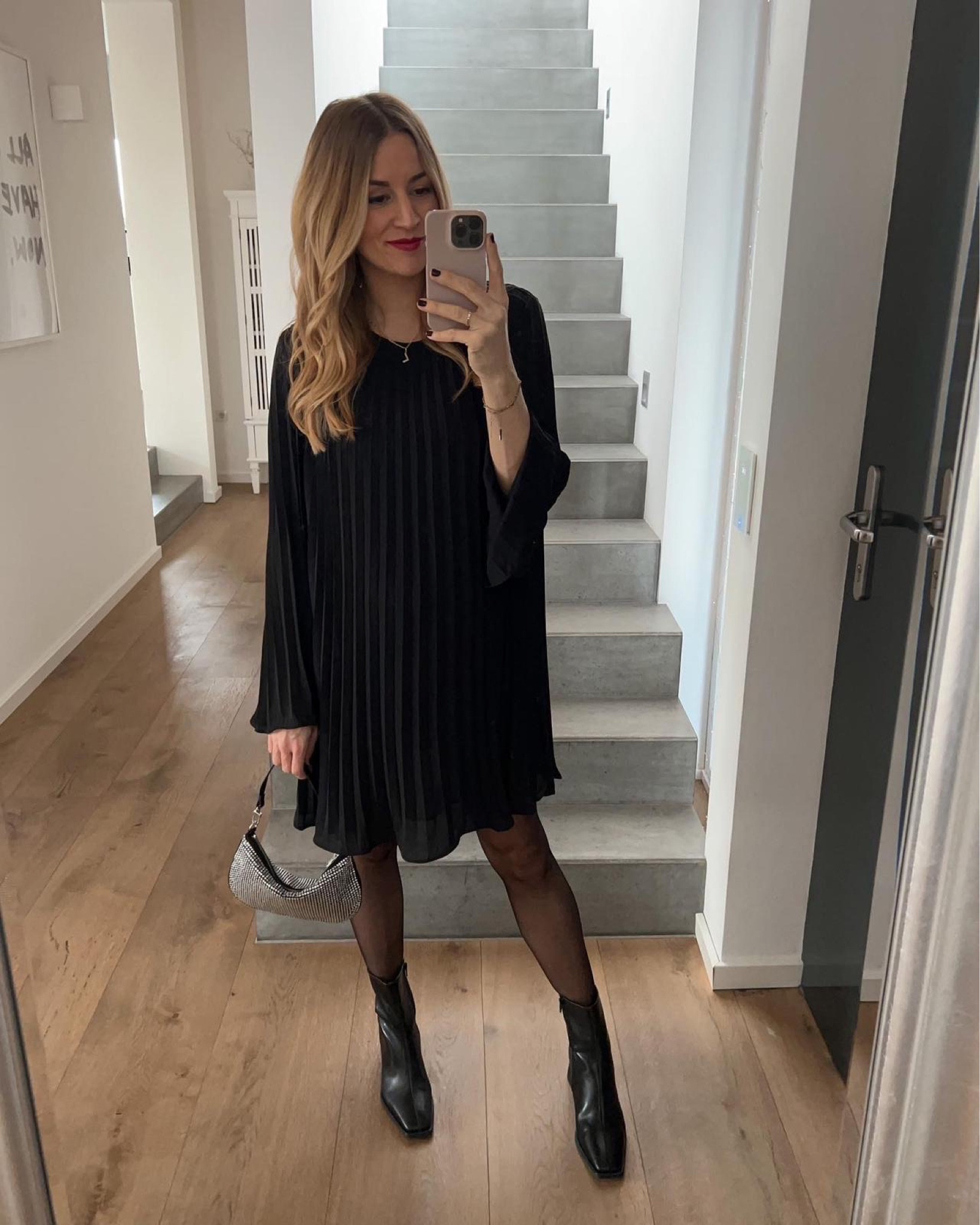 festive look 🖤

#LTKSeasonal #LTKeurope #LTKstyletip