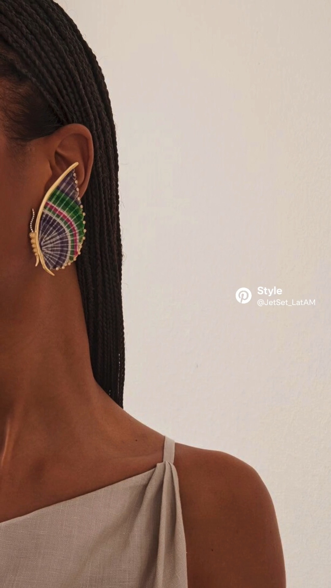 Silvia Furmanovich Horse Mane 18k Gold Diamond Earrings

A true collector’s piece from Brazilian designer Silvia Furmanovich. The Horse Mane earrings are crafted in 18k yellow gold with hand-applied diamonds and signature marquetry detailing — wearable art inspired by nature and Latin American craftsmanship.

Perfect for evening, resort dinners, and elevated gifting. Shop this heirloom luxury moment below.


#LTKBeauty #LTKGiftGuide #LTKHoliday