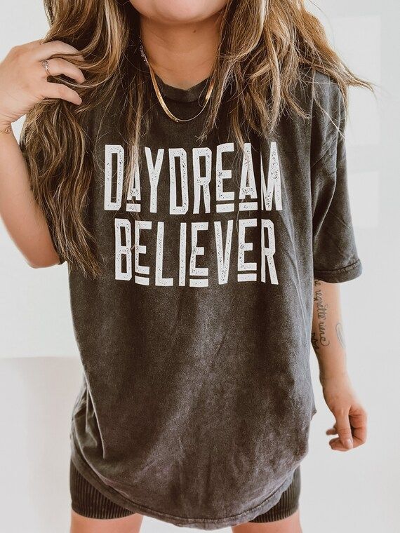 Daydream Believer Oversized Graphic Tee Vintage Style Tee | Etsy | Etsy (US)