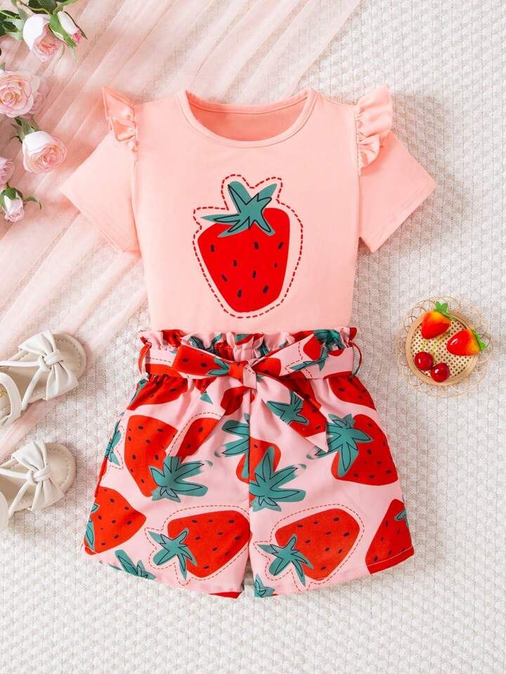 Young Girl Sweet Strawberry Print Round Neck Blouse With Ruffled Shoulder & Strawberry Print Shor... | SHEIN
