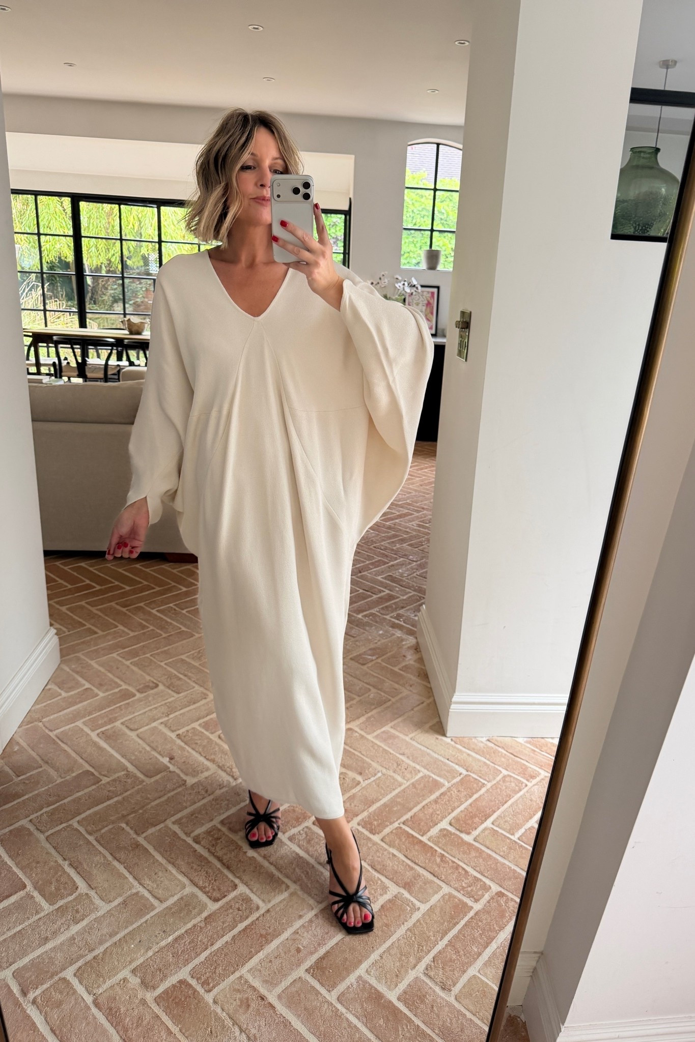 I love her 🤍 kaftan style dress for date night (I wear an XS)

#LTKuk #LTKsummer #LTKdatenight