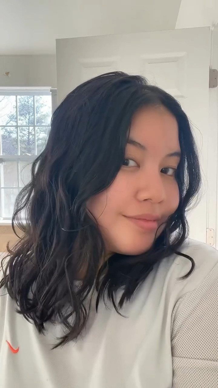 I’d say I have 1C wavy hair. But I can definitely bring out curls if I can manage to really take care of my hair and bring it out to 2B type hair. 🤪😂
But this has been my current hair routine to try to bring the waves back out for the warmer season. 💛
Products used:
@garnierusa Fructis Curl Construct Creation Mousse
@notyourmothers Frizz Control Curl Talk Sculpting Gel
#wavyhairroutine #wavyhair #hairroutine #curlroutine

#LTKBeauty #LTKmorningroutine #LTKgrwm