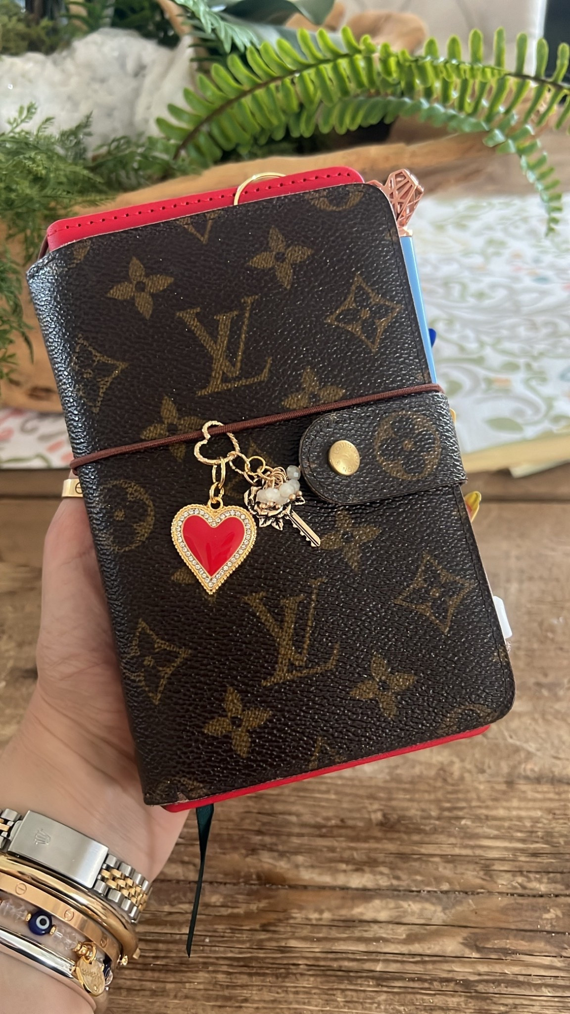 DIY Louis Vuitton Agenda using a passport holder!
