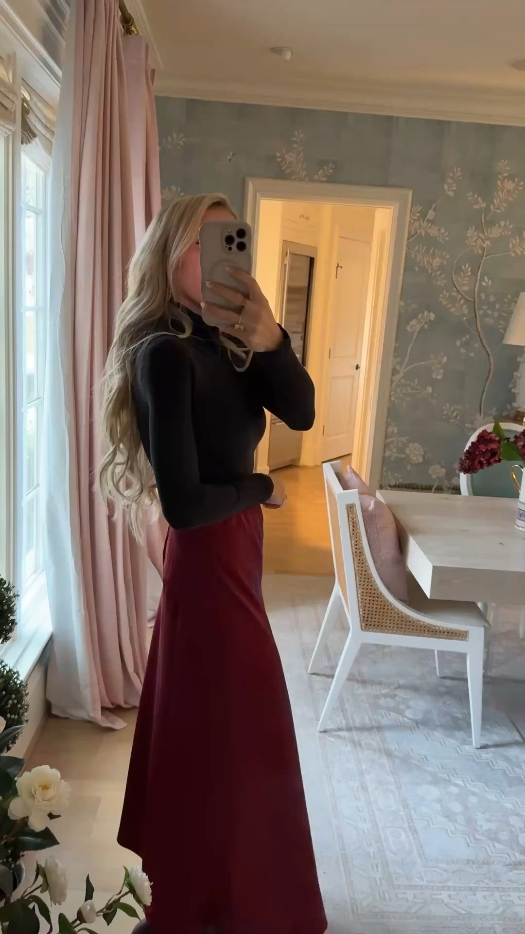 A classic silhouette ✨ sleek, timeless, and one of those outfits that just works from day to night.



#EffortlessStyle #ClassicWithEdge #EverydayChic

#LTKFindsUnder50 #LTKgrwm #LTKootd