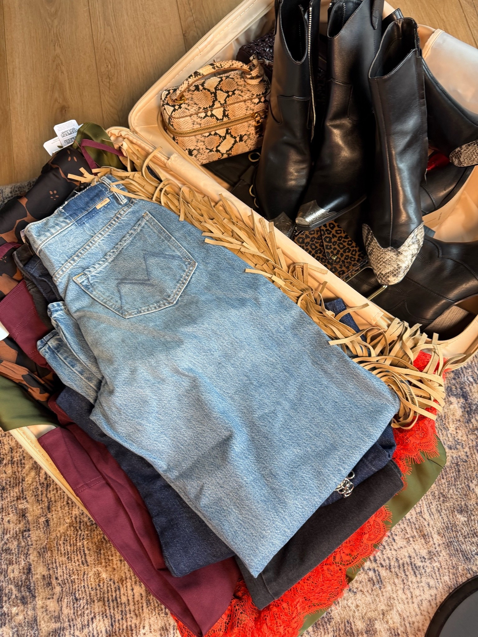 Overpack with me to Nashville

#LTKgrwm #LTKOver40 #LTKTravel
