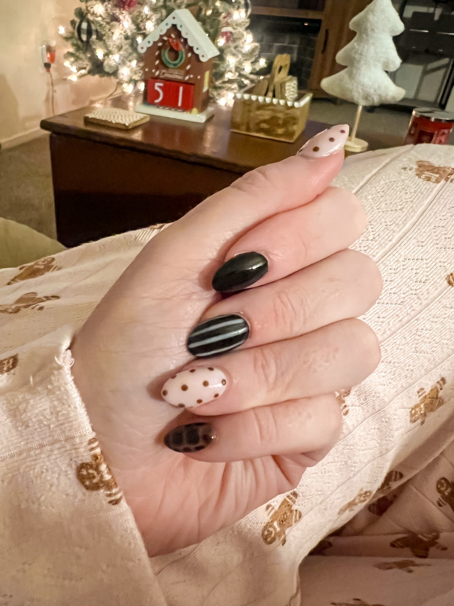 Holiday vibes 🤎

#LTKSeasonal #LTKBeauty #LTKHoliday