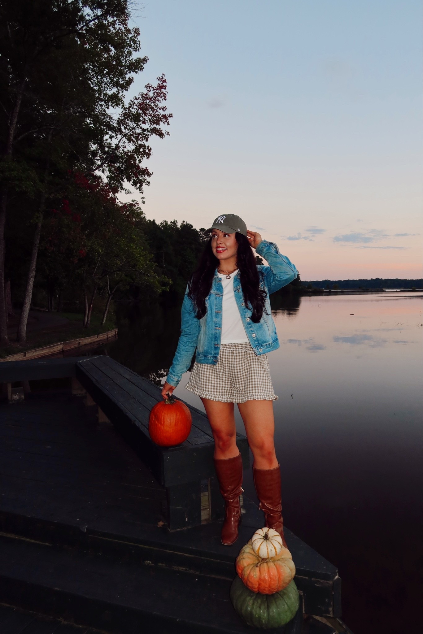 Early fall outfit from Amazon (medium in the gingham shorts and t shirt) under $50 western boots and ny Yankees hat

#LTKootd #LTKSaleAlert