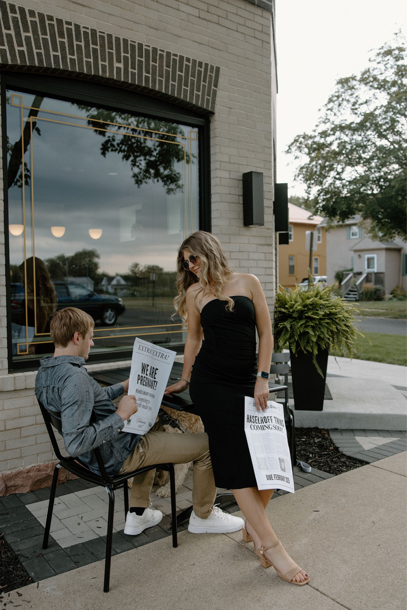 Baby announcement outfits 


Baby announcement photo outfit inspiration, maternity outfit, maternity photo outfit idea, affordable black dress, newspaper announcement 


#LTKBaby #LTKBump