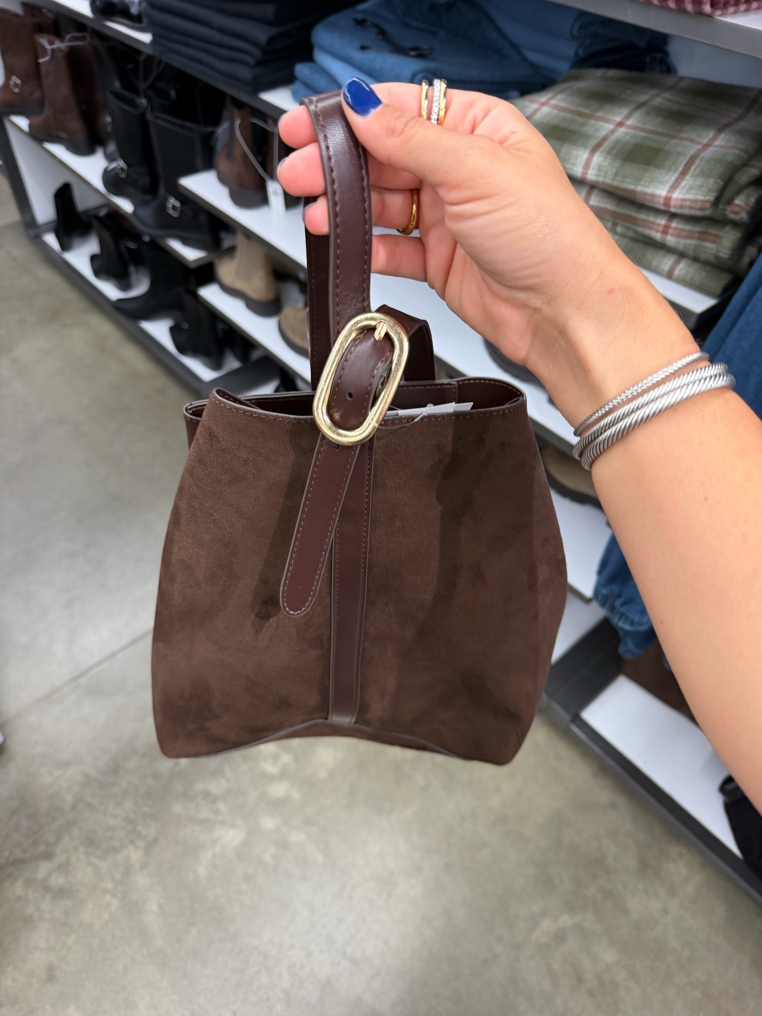 Fall tote purse // On sale for $22

#LTKSaleAlert #LTKSeasonal