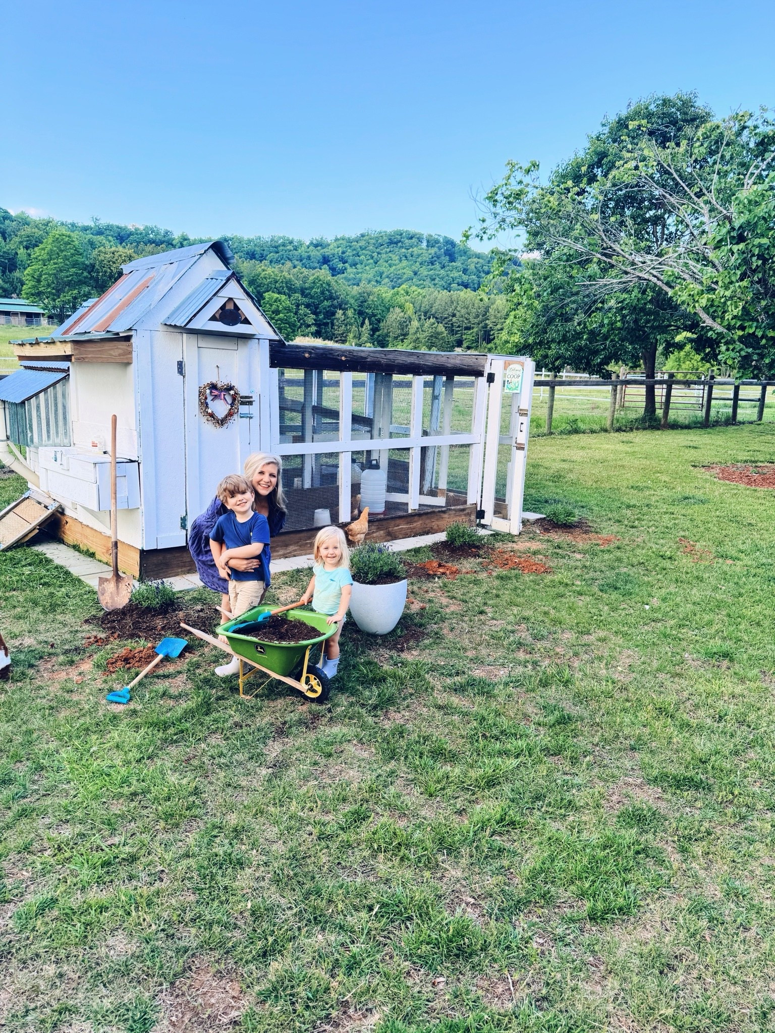 How lucky am I?! 🤭 On our dream 12 acres raising these sweet country babies with my very best friend… my heart overflows!!! 🥰🪻👶🏼🐓🌾