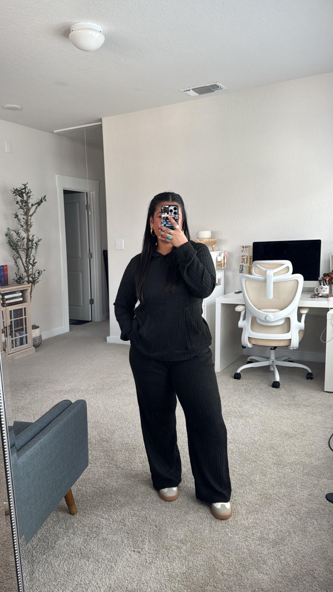 Comfy Amazon set, comes in lots of colors! Wearing size large, true to size. I’m 5’1”, size 12. Shoes are also true to size. 

#LTKFindsUnder50 #LTKPetite #LTKMidsize