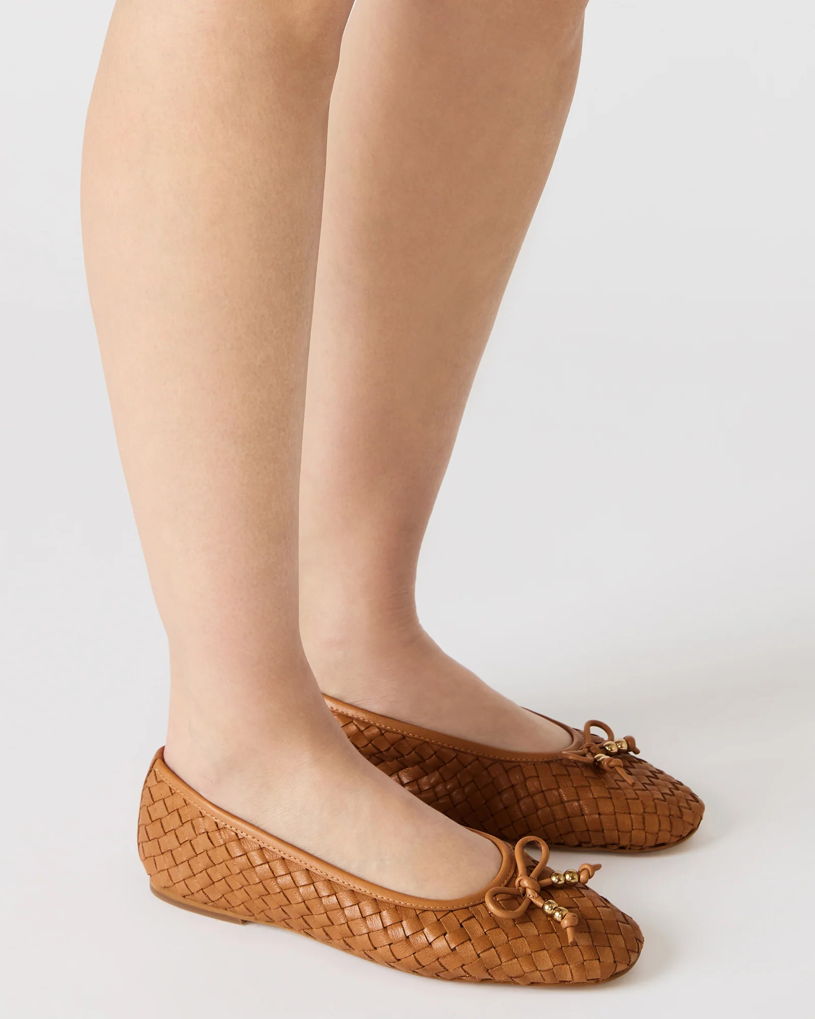 DIVY Cognac Leather Woven Bow Ballet Round-Toe Women's Flat | Steve Madden (US)