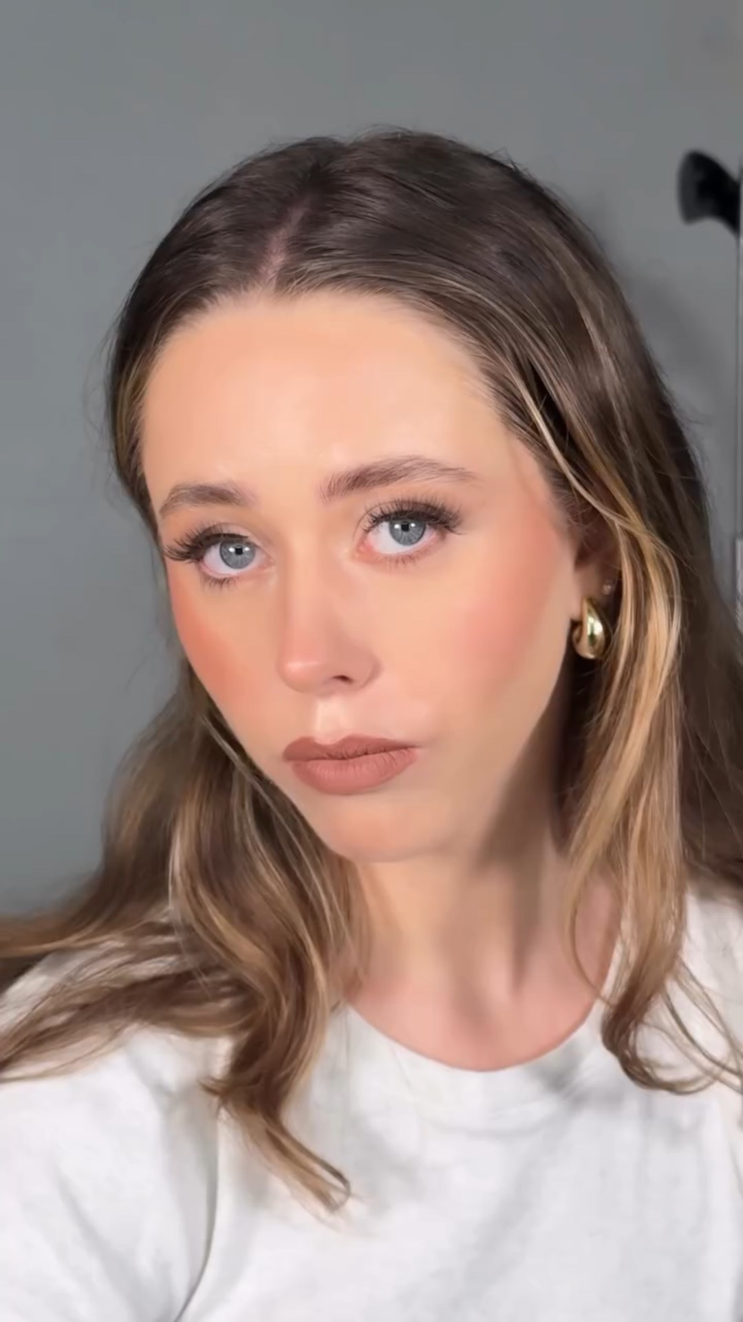 Full Glam for @shanti.golinveaux 🤍

Face prep @bobbibrown @embryolisseusa @caudalie 
Concealer @hudabeauty 
Eyes  @makeupbymario 
Eyelashes @ardellbeauty 
Lip @elfcosmetics 
Setting powder @maccosmetics @hudabeauty 
Blush @yslbeauty 
Contour @makeupbymario 
Liner @inglot_cosmetics
Eyebrows @elfcosmetics 
Highlighter @diorbeauty 
Foundation @shadesbyshan 
Mascara @lancomeofficial 
Setting Spray @kryolanofficial @dalba_global 

•

#makeuplook  #makeup #makeupartist #makeupideas #bayareamakeupartist