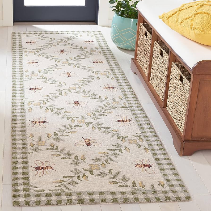 SAFAVIEH Chelsea Collection Runner Rug - 2'6" x 6', Ivory & Green, Hand-Hooked French Country Woo... | Amazon (US)