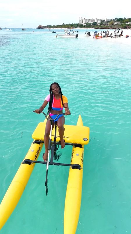 A little color block swim to make you standout at next vacay. From the Seychelles to the Maldives to Zanzibar 

#LTKtravel #LTKswim #LTKstyletip