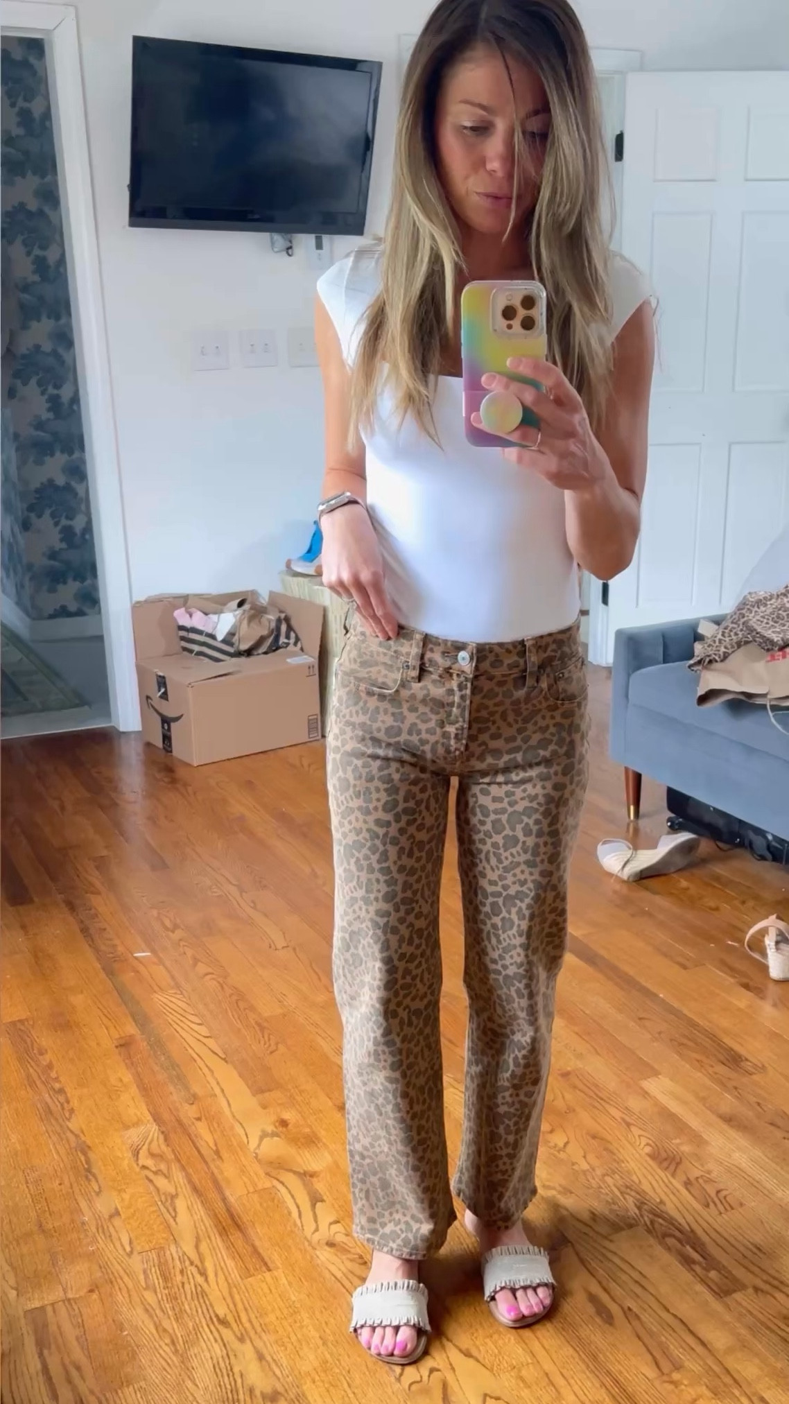 Grabbed the cutest leopard print pants from AE over the weekend! They fit so well! They are ankle length but fit my 5’2 holding perfectly!

Also very tts, I’m wearing a 000

#LTKSaleAlert #LTKFindsUnder50 #LTKWatchNow