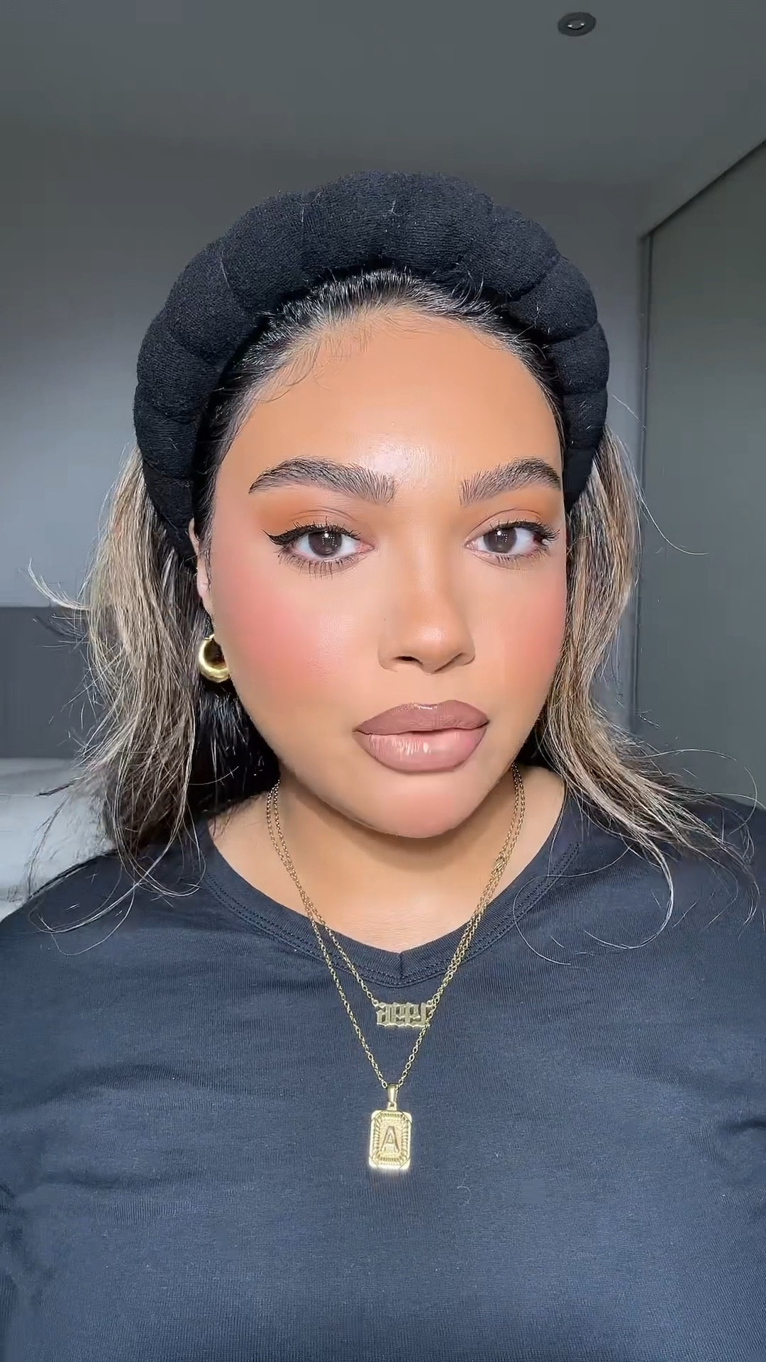 Make up therapy, glossy lips, Dewy make up, flawless make up, lip liner, lip pencil, lip stick, Charlotte Tilbury, Sephora, Beauty Pie, MAC

#LTKeurope #LTKSeasonal #LTKbeauty