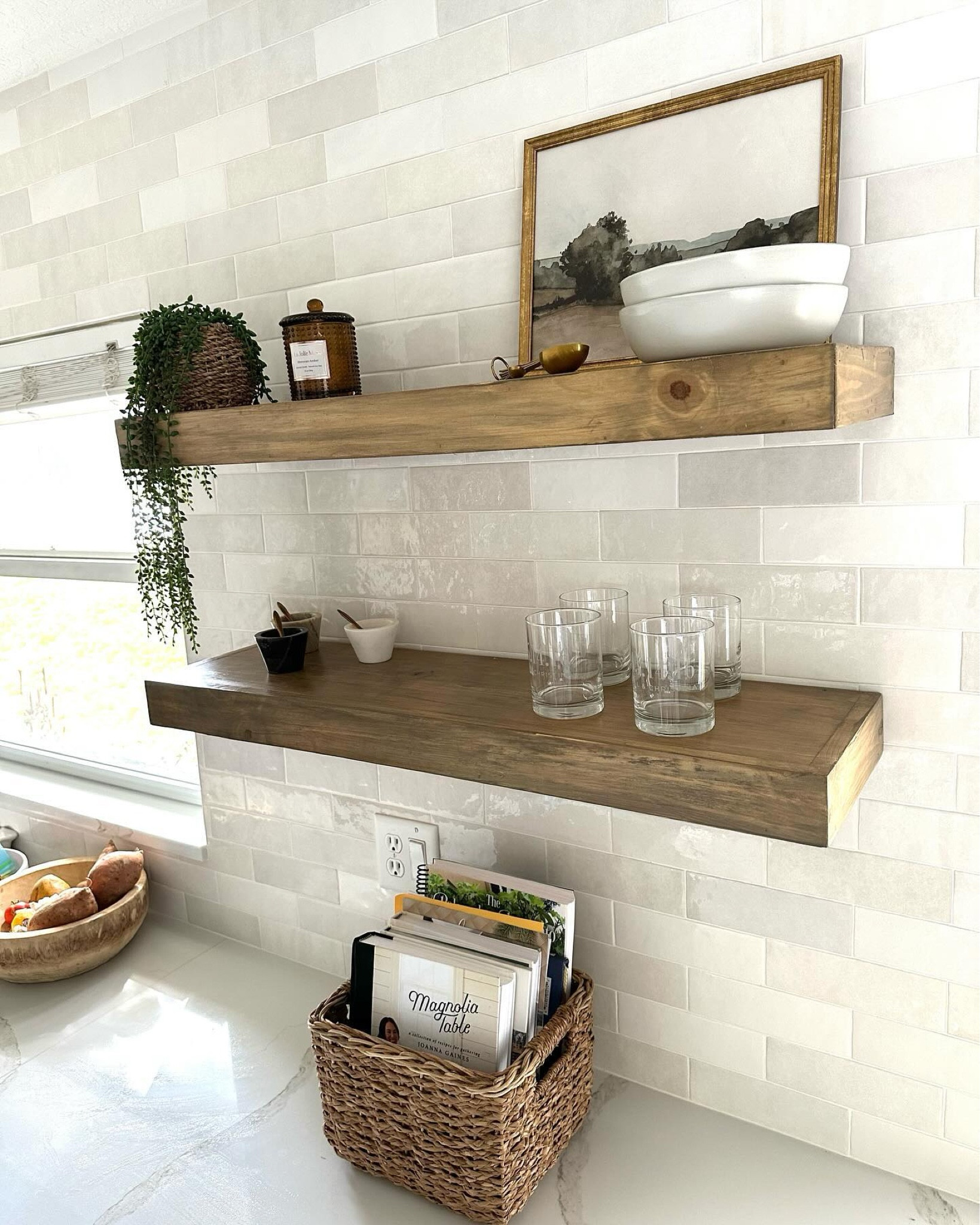 Shelf styling favorites 


#target #studiomcgee #lajoliecandles #lajoliemusehome #interiordesign #homedecor #homeinspo #affordablehomeinspo #friday

#LTKFindsUnder50 #LTKHome