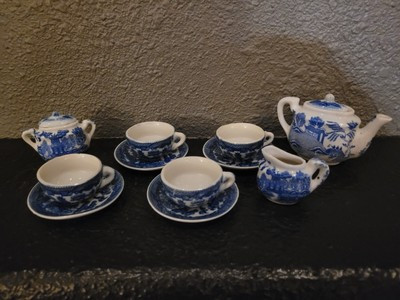 Antique Blue Willow Child's Tea/Dinner Set Made in Japan 11pc (small chip plate) | eBay US