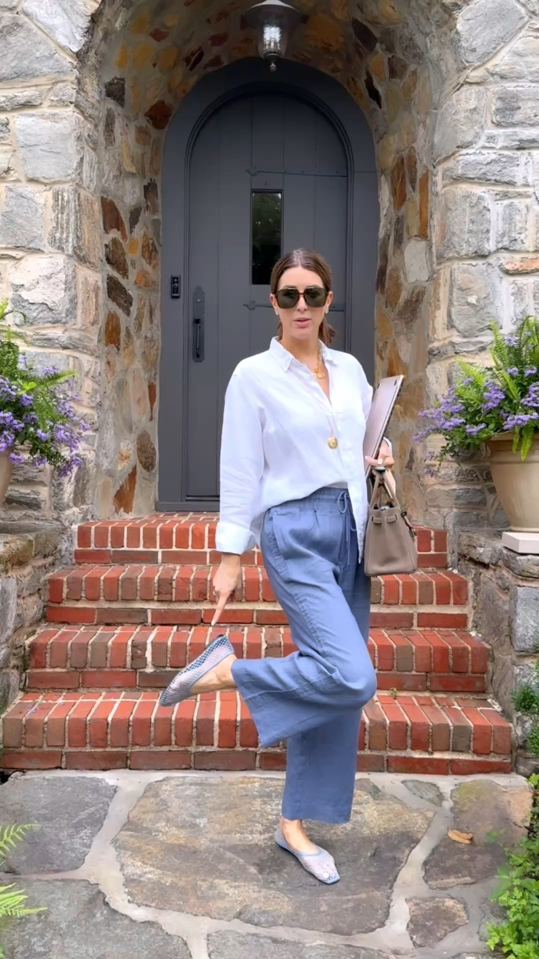Make sure you size down a whole size and these shoes I typically wear an eight and had to return and I got a seven instead and then I’m wearing a small and both the pants and the shirt and I’ve linked all of the exact jewelry for you.

#LTKdayinmylife #LTKootd #LTKOver40