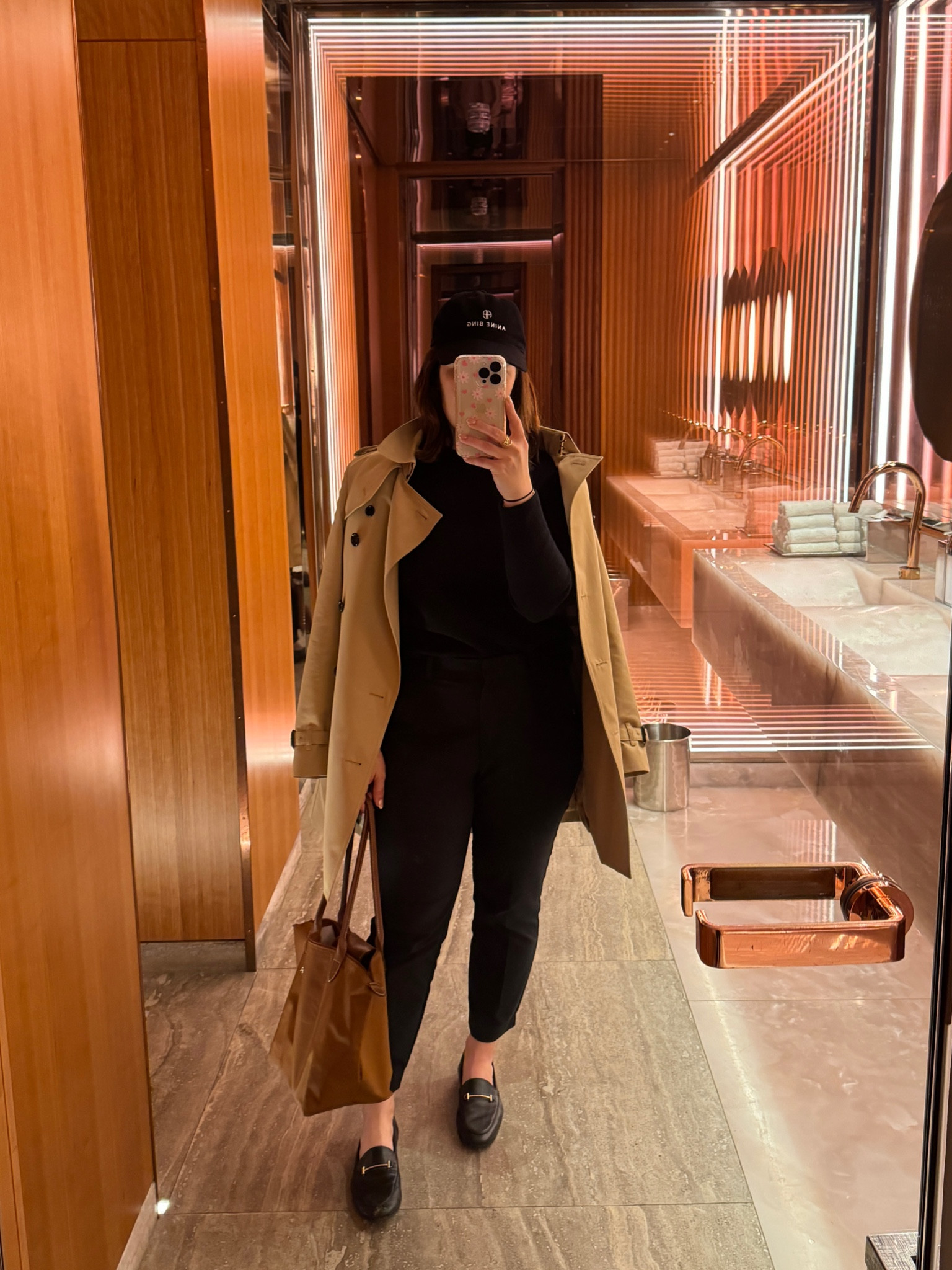 Gloomy Day in London Fit Check 😉

#LTKItBag #LTKStyleTip #LTKTravel