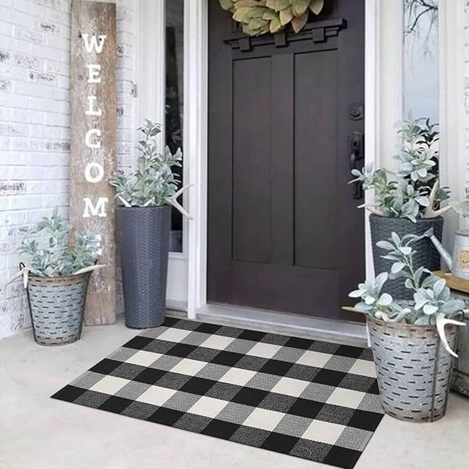 Amazon.com : Buffalo Plaid Rug 27.5'' x 43'',Black and White Outdoor Rug Runner Washable Cotton L... | Amazon (US)