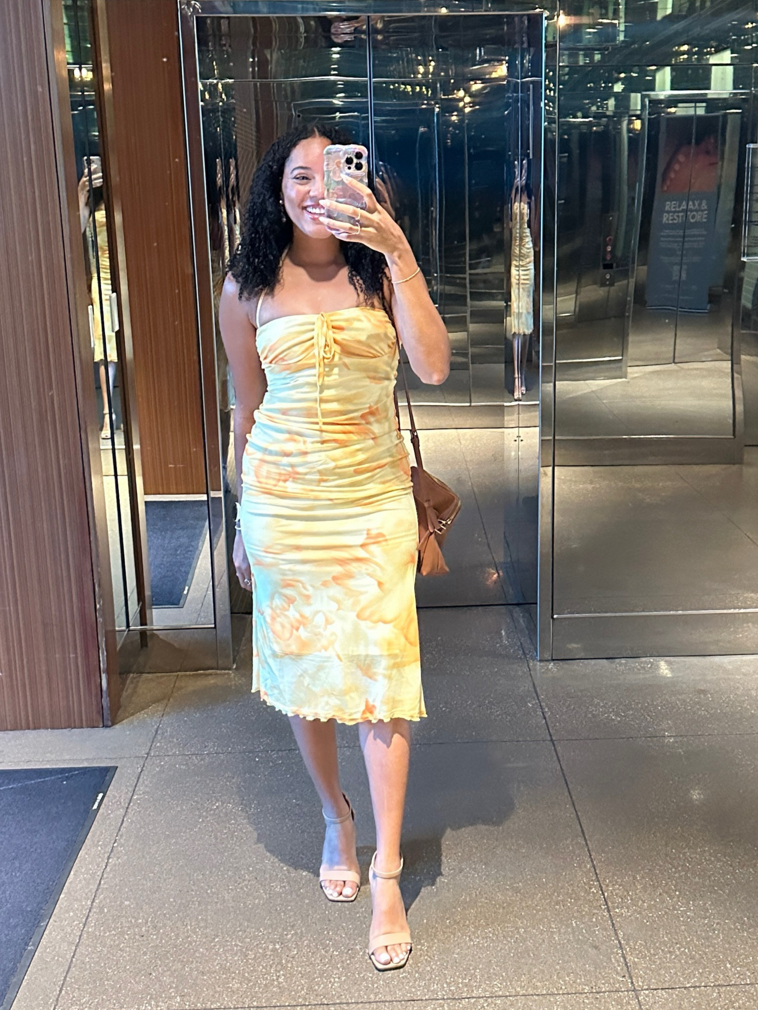 yellow dress 💛