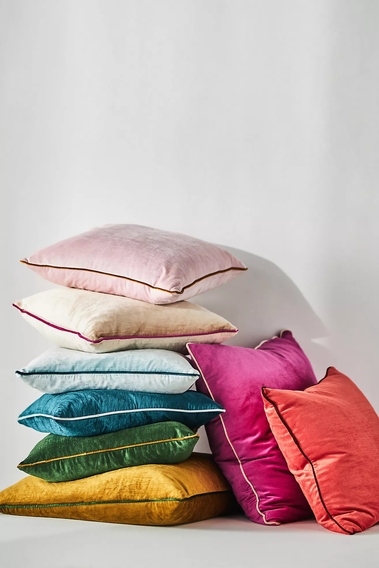 Adelina Velvet Pillow | Anthropologie (US)