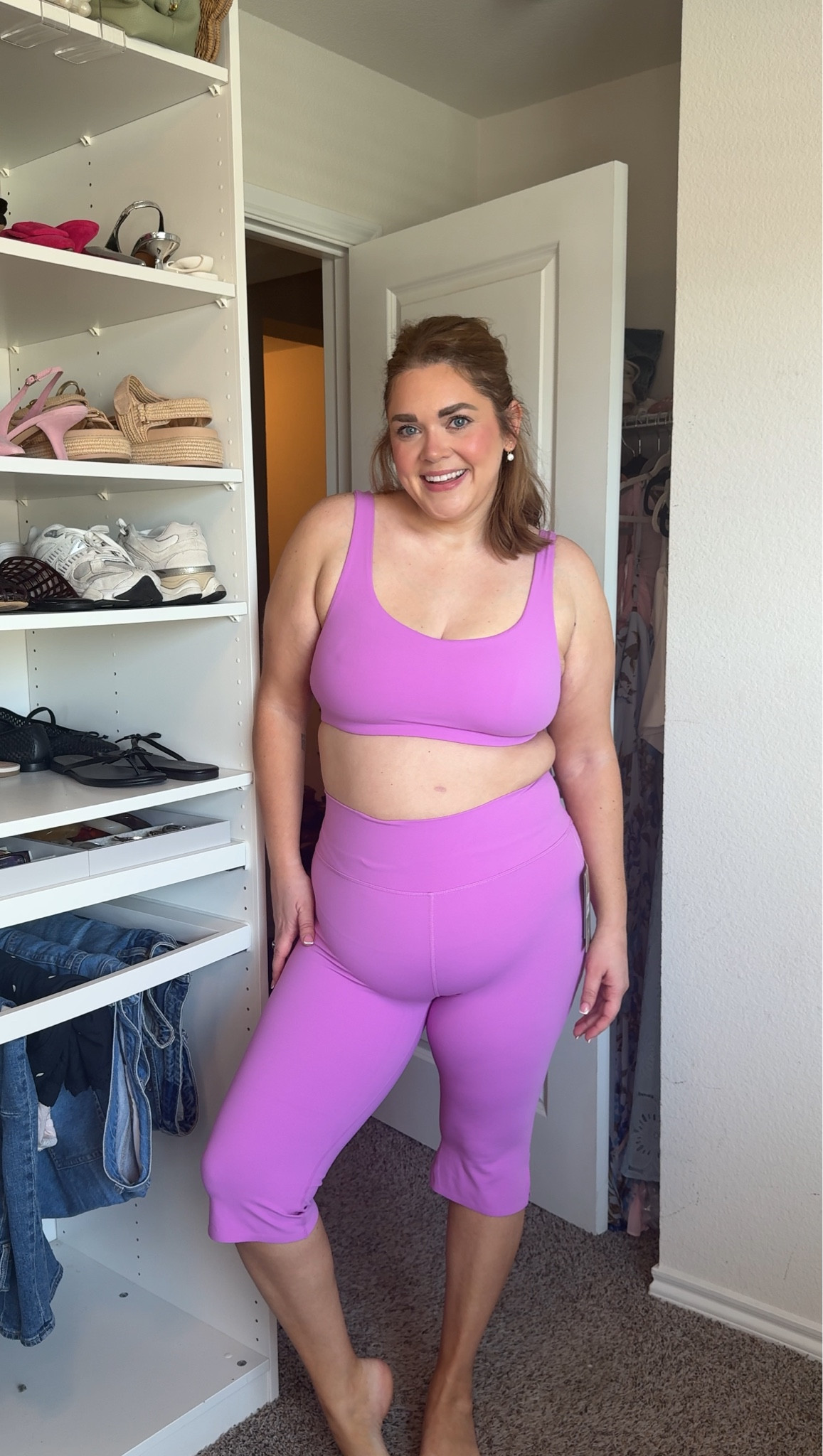 Capri workout set wearing xxl in bottoms and xl in top