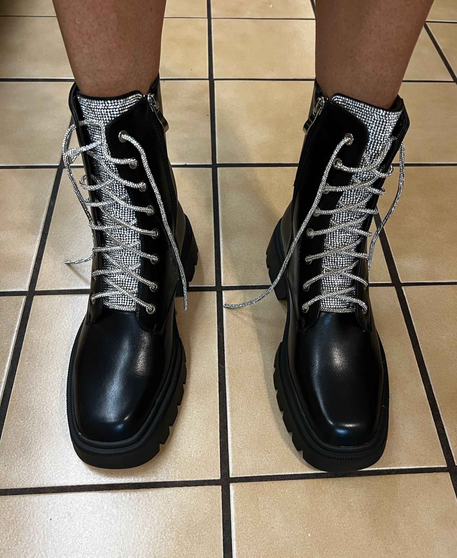 These boots 👏🏼👏🏼👏🏼