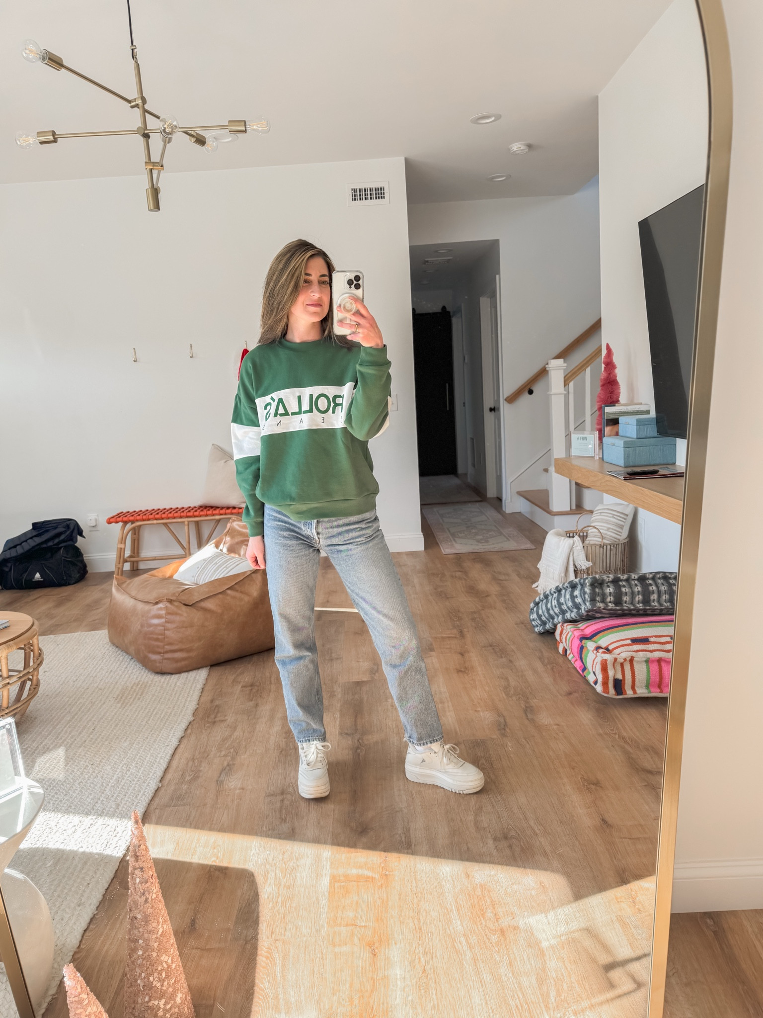 90s holiday Collegiate oversized sweatshirt platform vintage white reeboks light wash Agolde jeans

#LTKSeasonal #LTKHoliday #LTKStyleTip