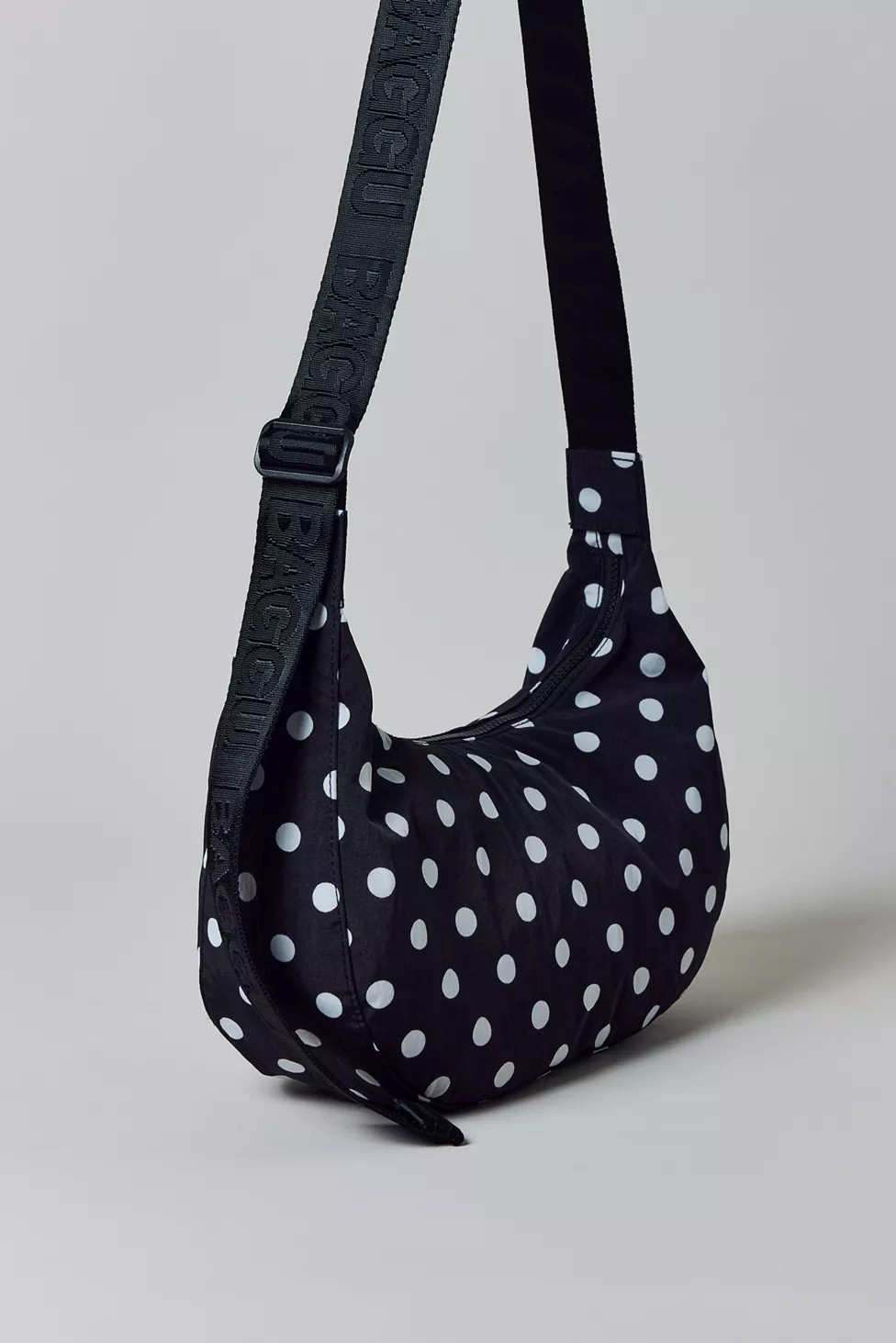 BAGGU Medium Nylon Crescent Bag | Urban Outfitters (US and RoW)