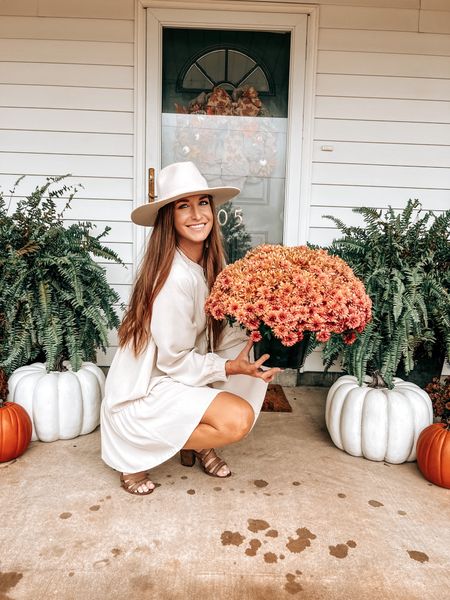 Hello November! 🍂🍁💛

It’s officially the month where I’m trying to get myself in gear for the Holiday season! 

I’m forever a neutral lover and this dress-hat combo is a go-to fav that can be worn for many different occasions! So cute and very comfortable to wear; a great length for us taller girls (I’m 5’7”) 👩‍🦰💛 



#LTKHoliday #LTKunder50 #LTKSeasonal