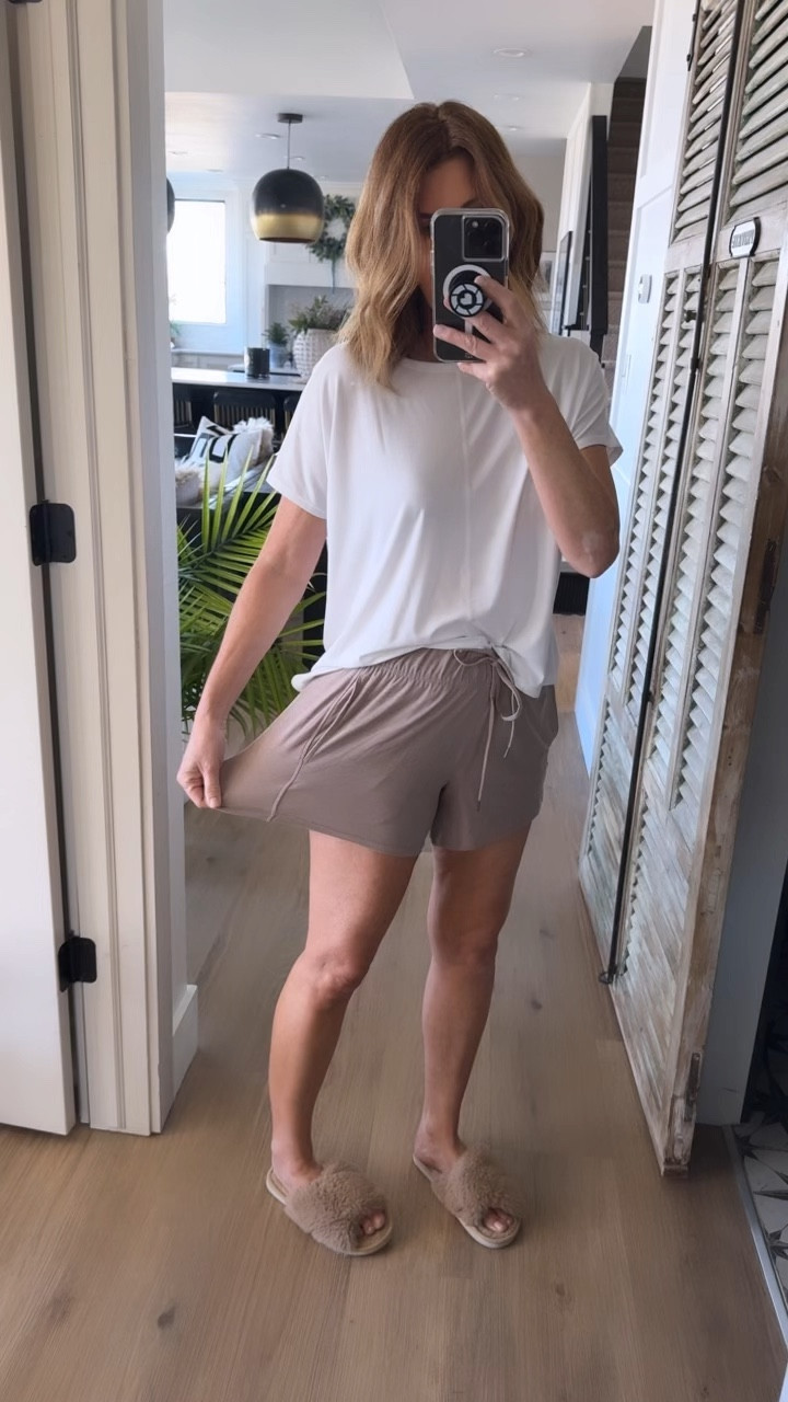Soft shirts for workout or lounge. I’m wearing a medium. Top less than $12 size medium #walmartfashion @walmart

#LTKfitness #LTKover40 #LTKstyletip
