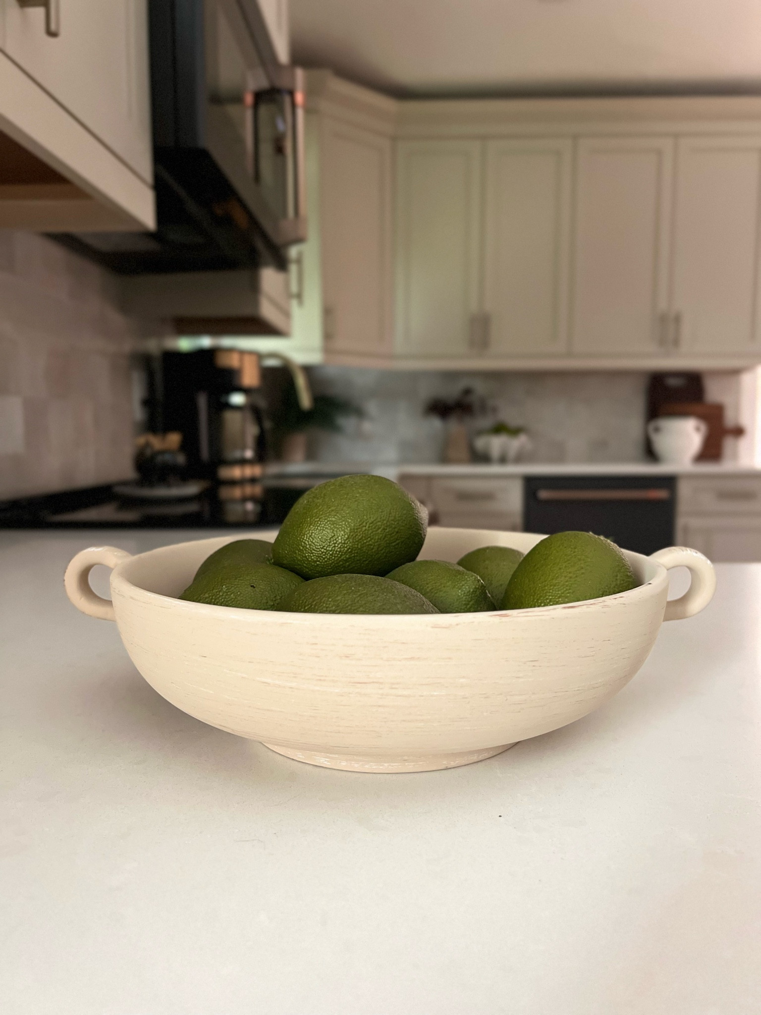 This ceramic fruit bowl is under $15 from Walmart! I cannot believe it, they are stepping up their game big time! Earthy, modern, organic. 

#LTKFindsUnder50 #LTKHome #LTKSeasonal