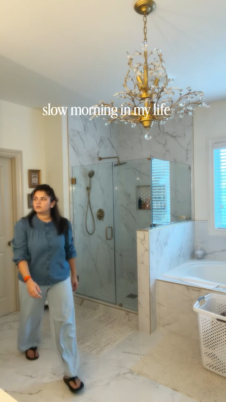 It was a sunny weekend! And getting ready for Back to School Days. But enjoy this slow morning with my kiddos 🫶🏻
We love a slow weekend morning with nothing to do 😅💟

.
.
#slowmornings #morningroutine #momof2 #momlife #morninglikethis