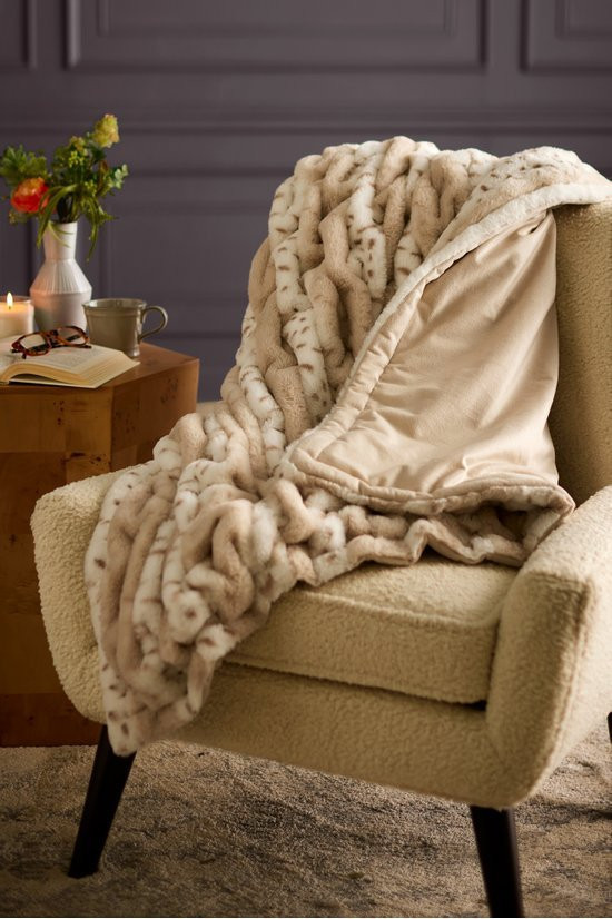 La Parisienne Faux Fur Throw | Soft Surroundings