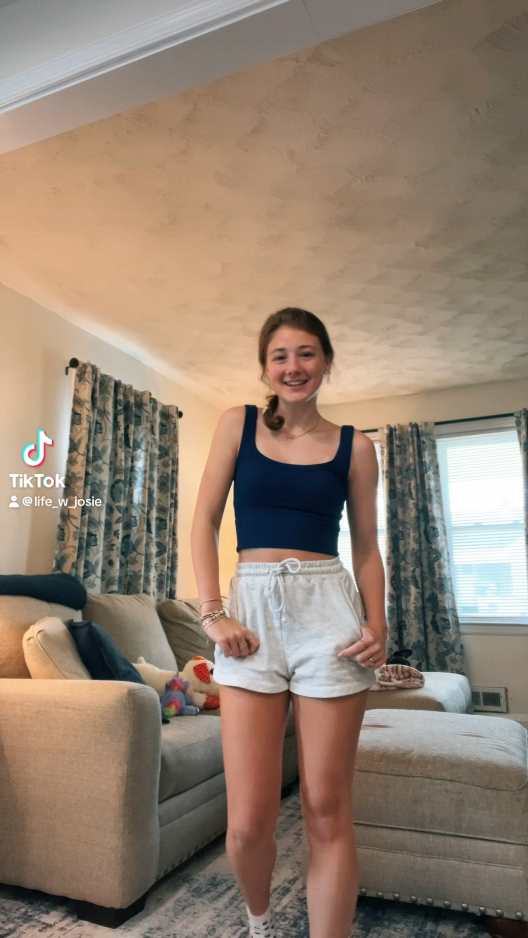 todays ootd 💙🌲

shorts are from zara!

#LTKFindsUnder100 #LTKVideo #LTKSeasonal