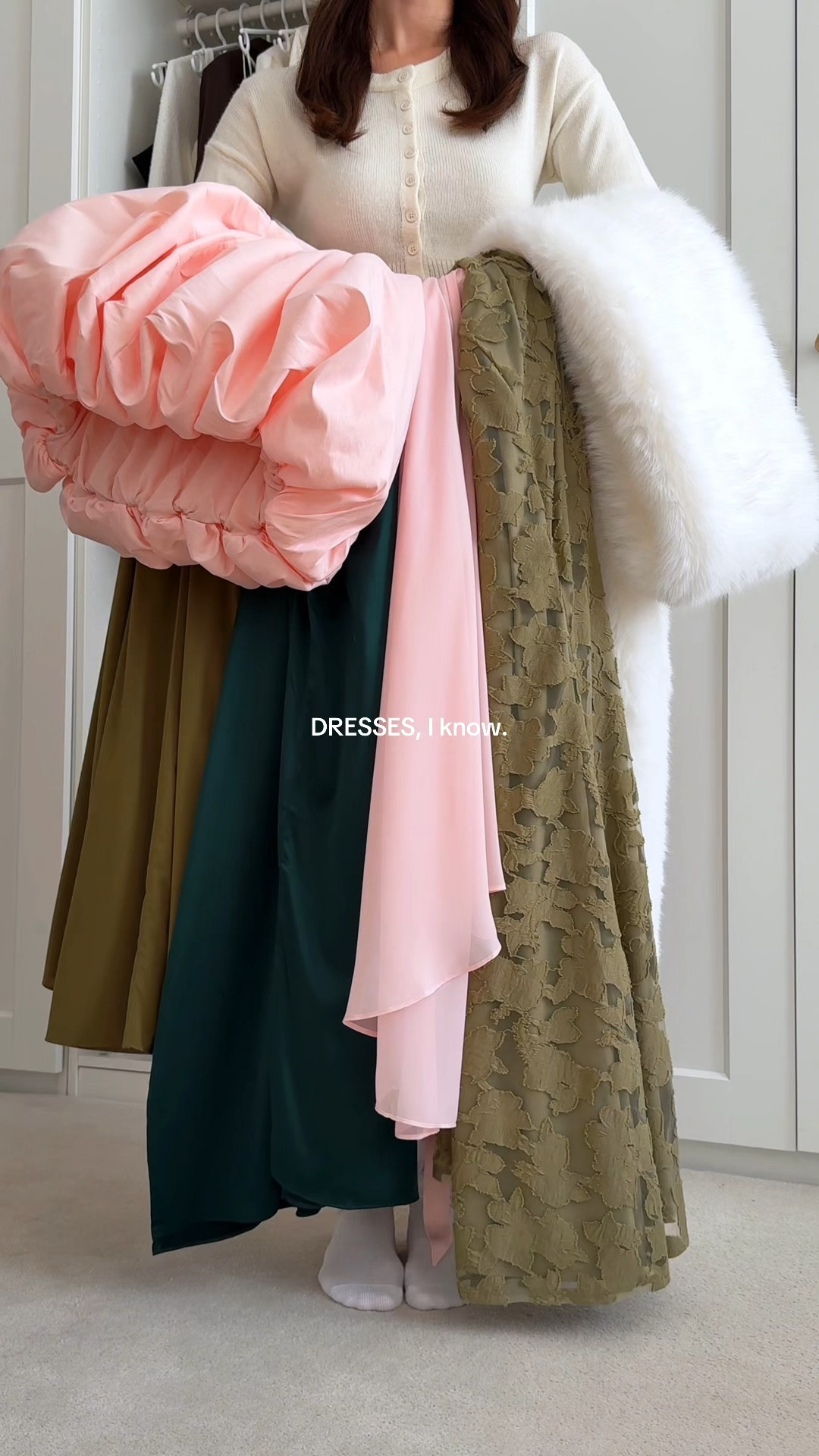 1-5, which one’s your fave? 🫶🏼🥰

These dresses would be perfect for special fall / winter occasions, wedding guest, romantic date night, festive parties, gala, prom night, black tie events, birthday dinner…✨

#outfitideas #stylingtips #fashionhacks #fallfashion #styleinspiration #ootdfashion #chicstyle #howtostyle #outfitstyle #fashiontips #ootdinspiration #fallstyle #closetgoals #dresses #maxidress #babyboofashion #greendress #pinkdress #khakidress #dresscollection

#LTKParties #LTKSeasonal #LTKStyleTip