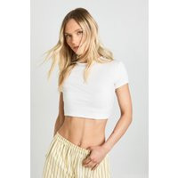Petite Basic Short Sleeve Crew Neck Crop Top, white | PrettyLittleThing US