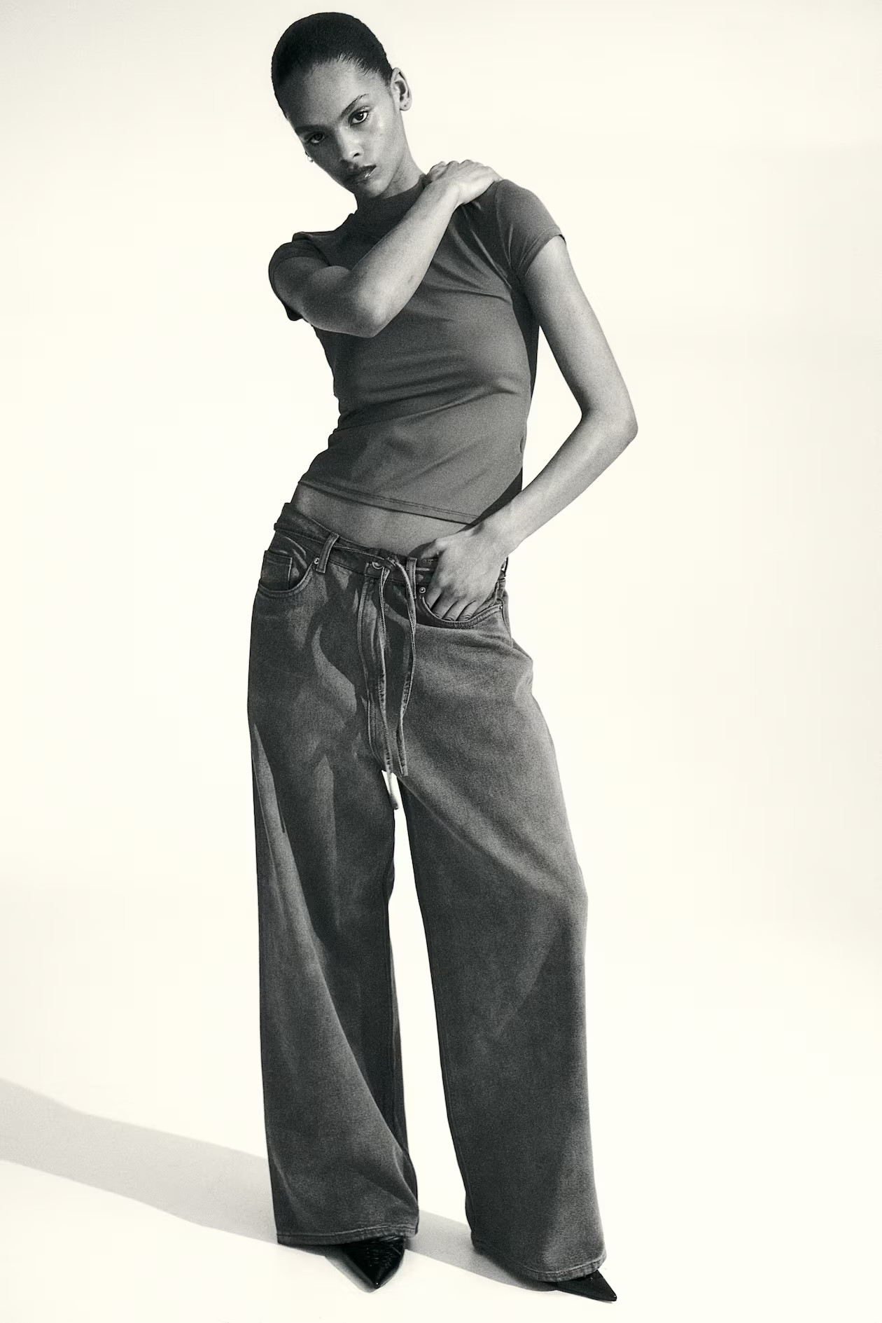 90s Baggy Regular Jeans - Regular waist - Long - Beige - Ladies | H&M US | H&M (US + CA)