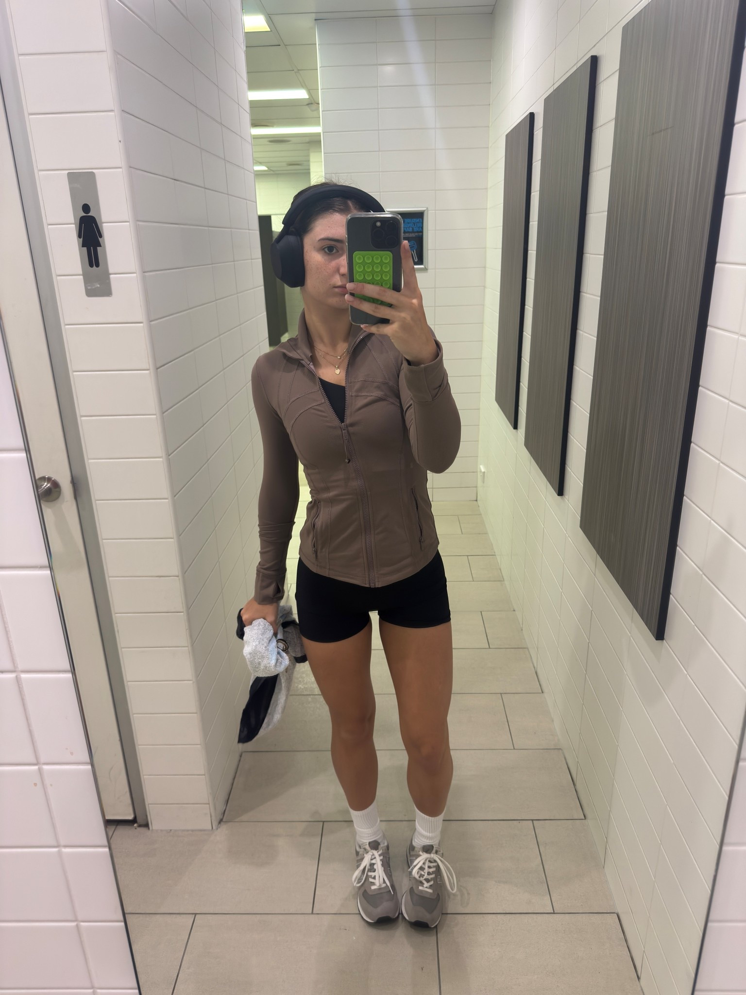 Gym fit 💪
#gym #gymfit #women #girl #fyp #fashion #ootd #outfit #sasha #australia #melbourne #pretty #dress #womenoutfits #vlog #shopping #fakebody #makeup #beauty #transition 

#fyp #maccas #mukbang #kfc #food #asmr #eating #fashion #vlog #sasha #australia #melbourne #chicken #redrooster #japan #japanhaul #travel #vlog #haul #shopping

#LTKaustralia #LTKbeauty #LTKshoes