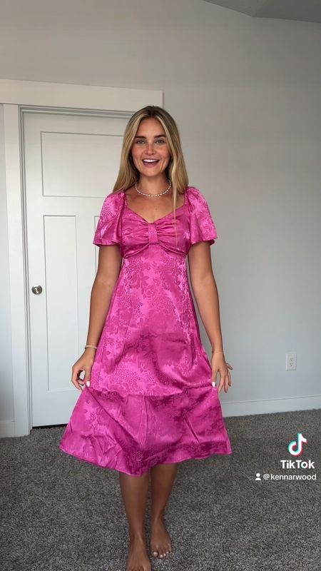 Hot pink bridesmaid dress!! #modestfashion