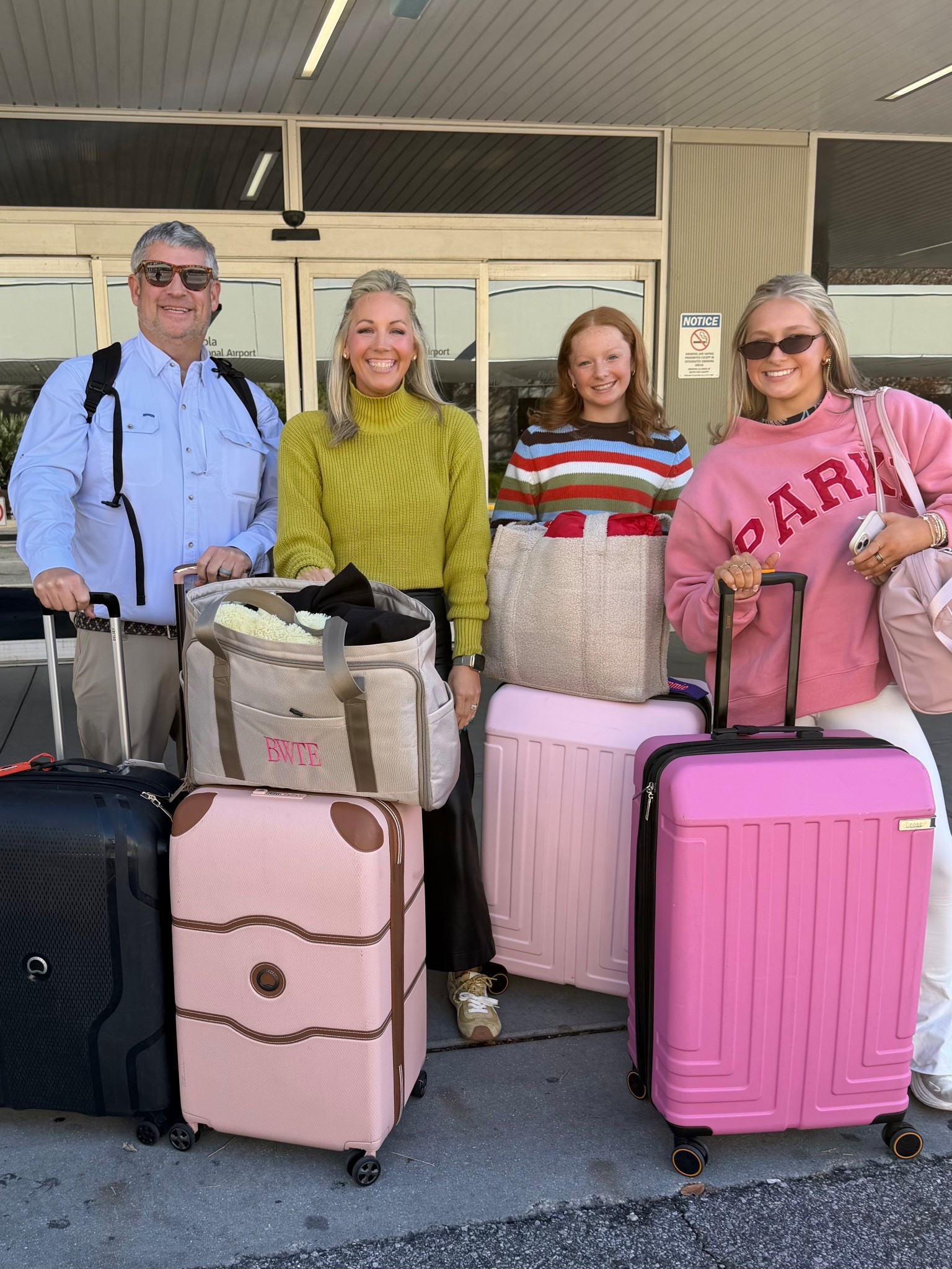 Travel fits and luggage links! 

#LTKootd #LTKTravel #LTKHoliday