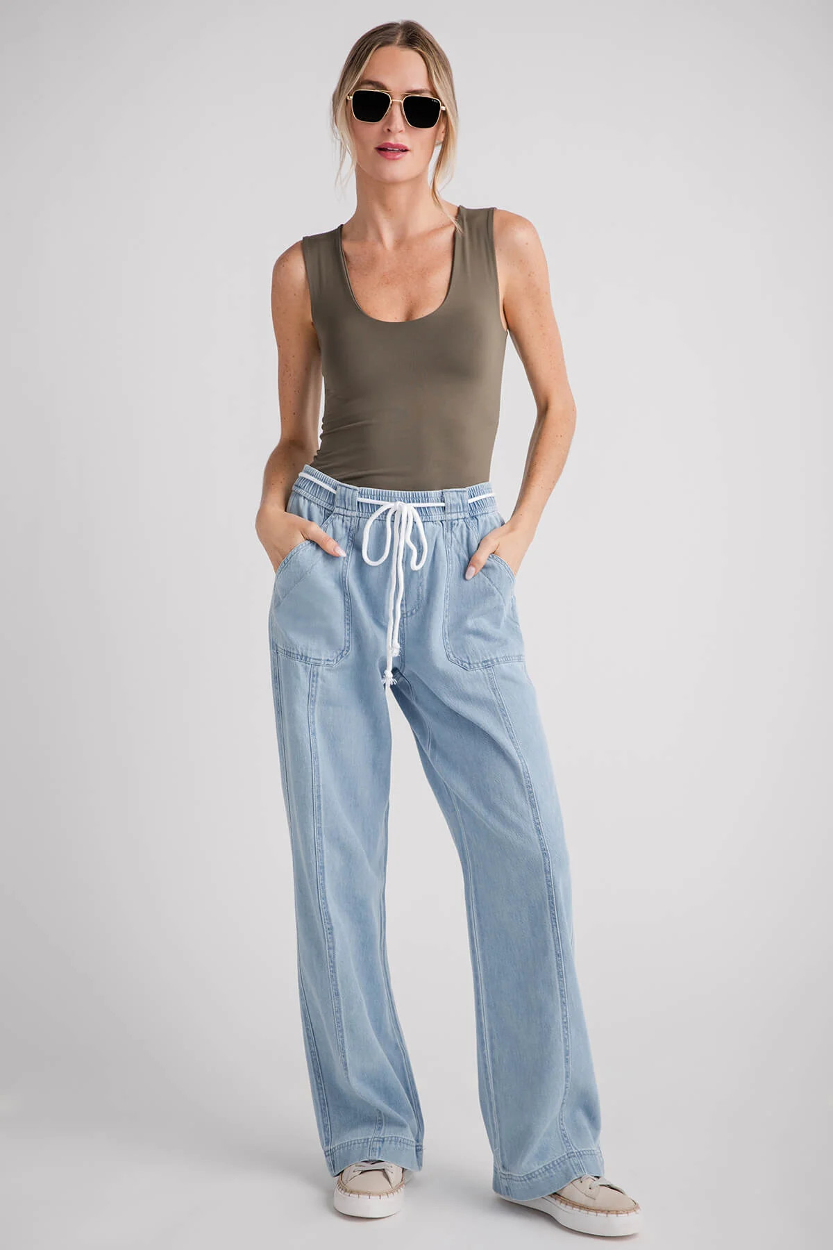 Risen Emmy Drawstring Jeans | Social Threads