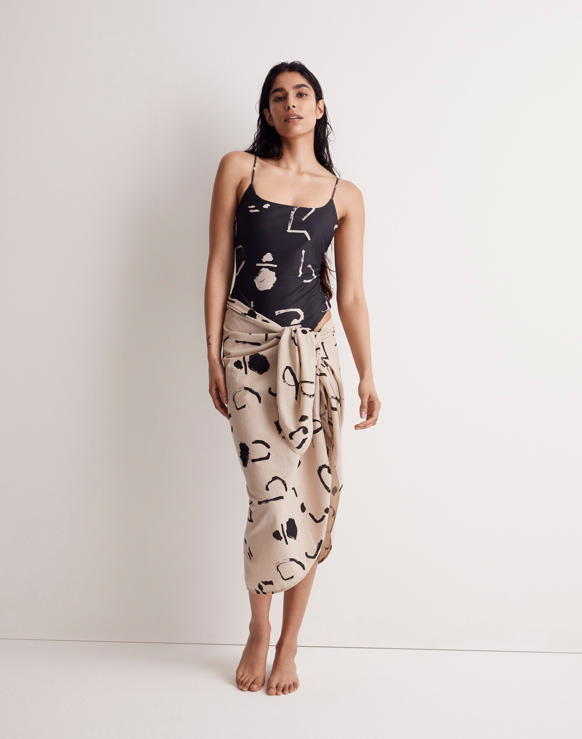 Madewell x Caroline Z Sarong Scarf in Abstract Alpha | Madewell