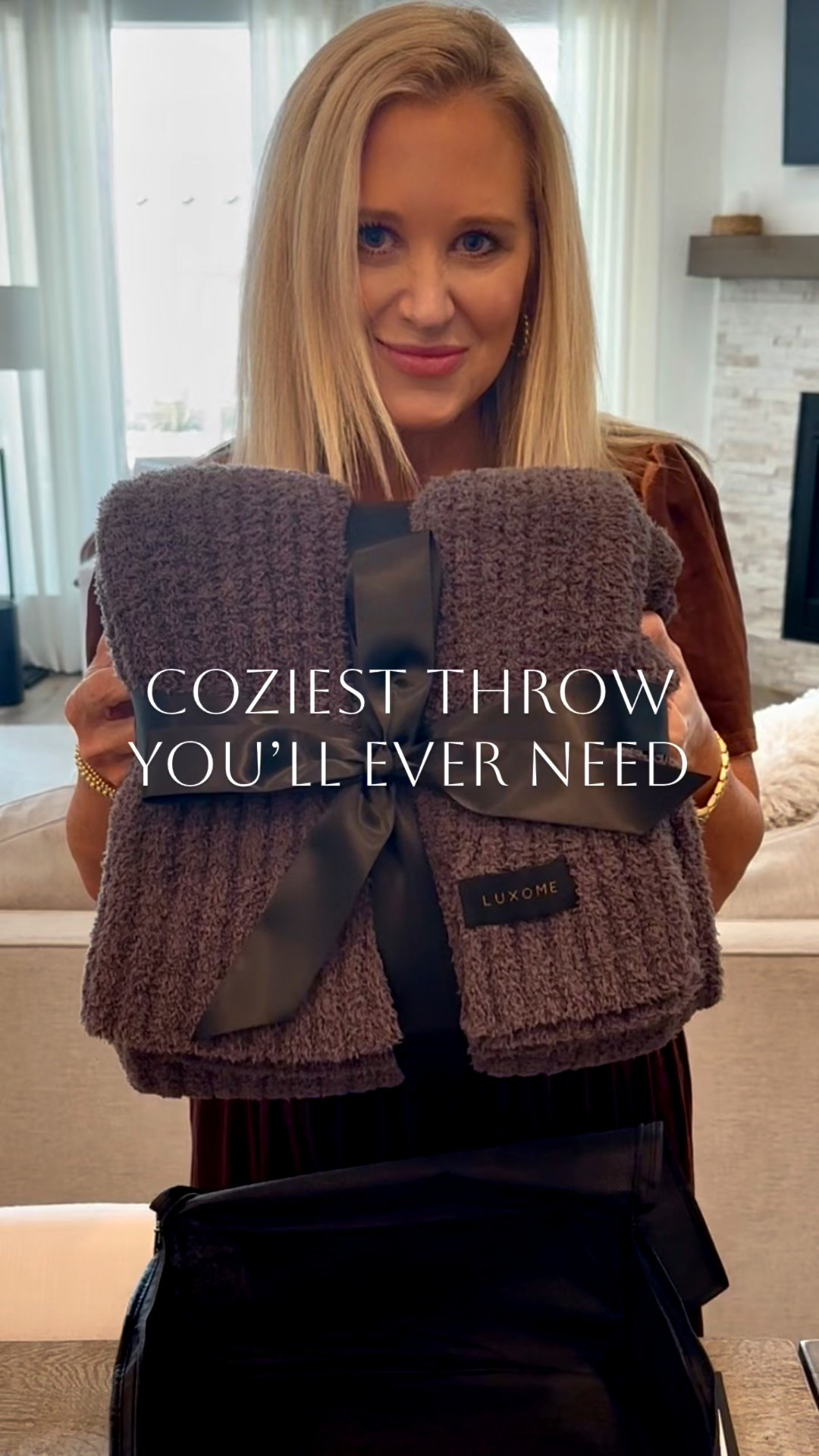 This Ultra Plush Throw is buttery soft, comes in the dreamiest fall colors, and instantly makes any space feel warm and inviting. Whether you're sipping coffee in the morning or styling your bedroom for that cozy, elevated look-this blanket is a must-have.
@luxome
@Shop.LTK, #liketkit #liketk.it/xx


#LTKStyleTip #LTKHome #LTKOver40