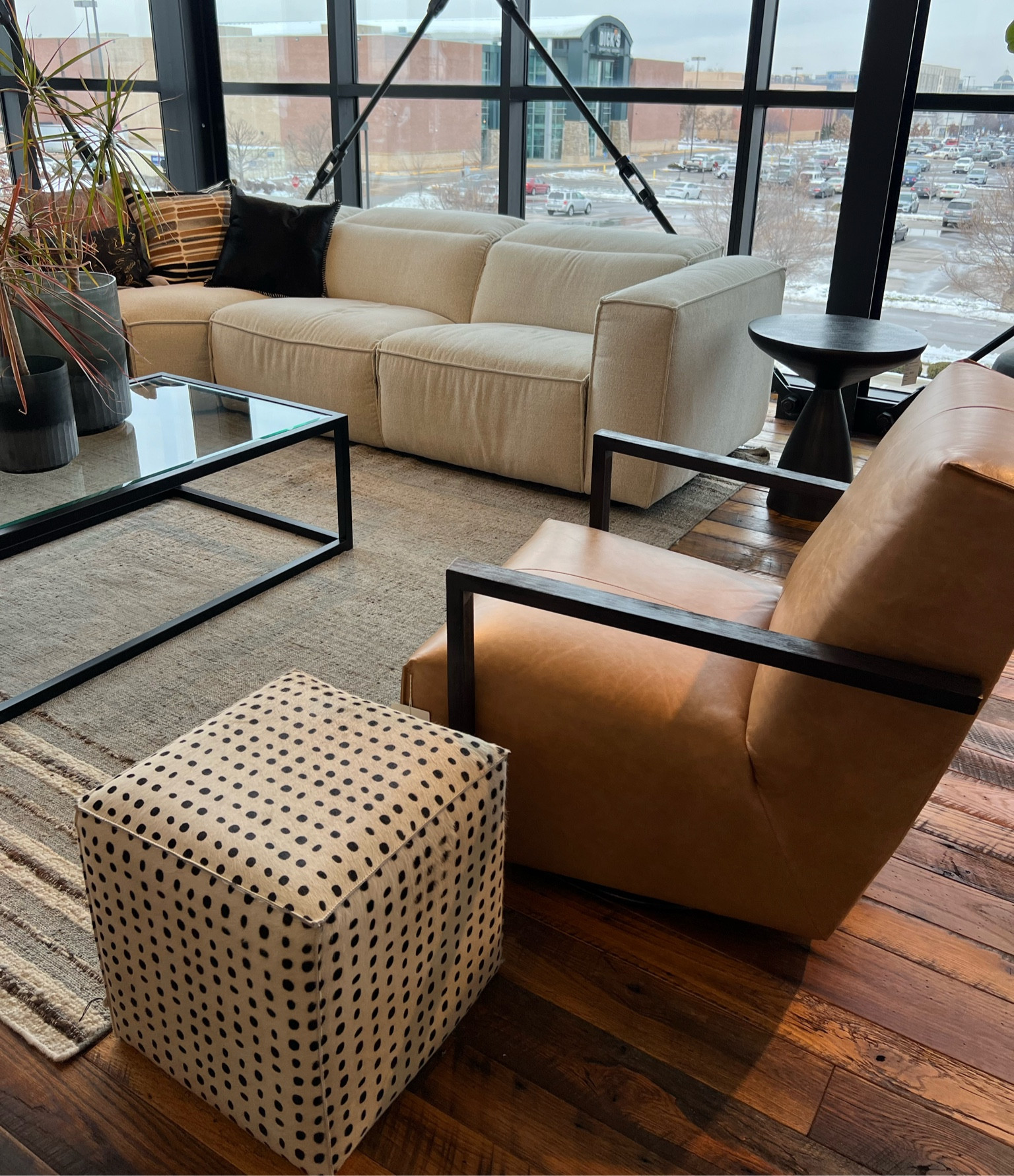 Arhaus showroom 😍